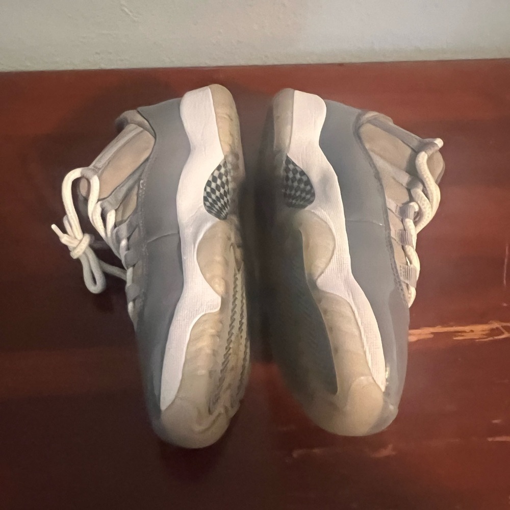 Jordan Athletic Shoes - Air Jordan 11 Retro Cool Gray - Picture 12 of 14